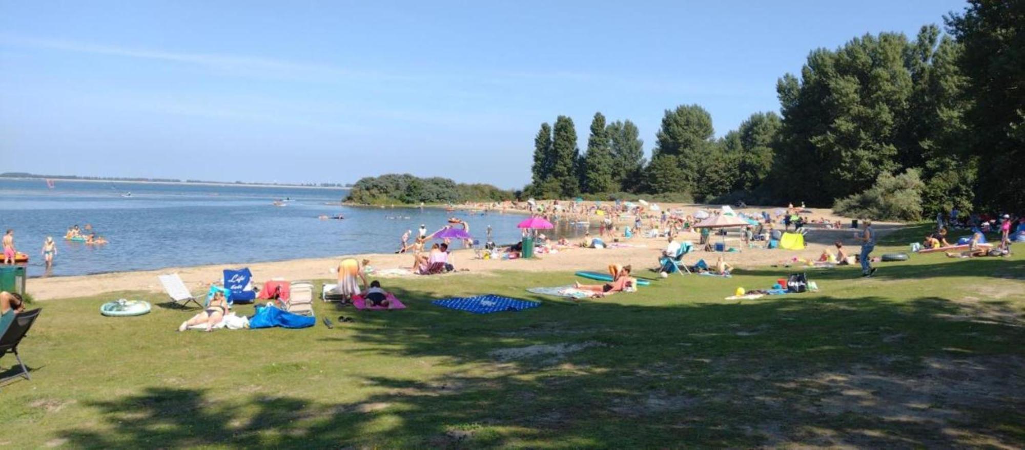 Thuis op Flakkee Ooltgensplaat Buitenkant foto
