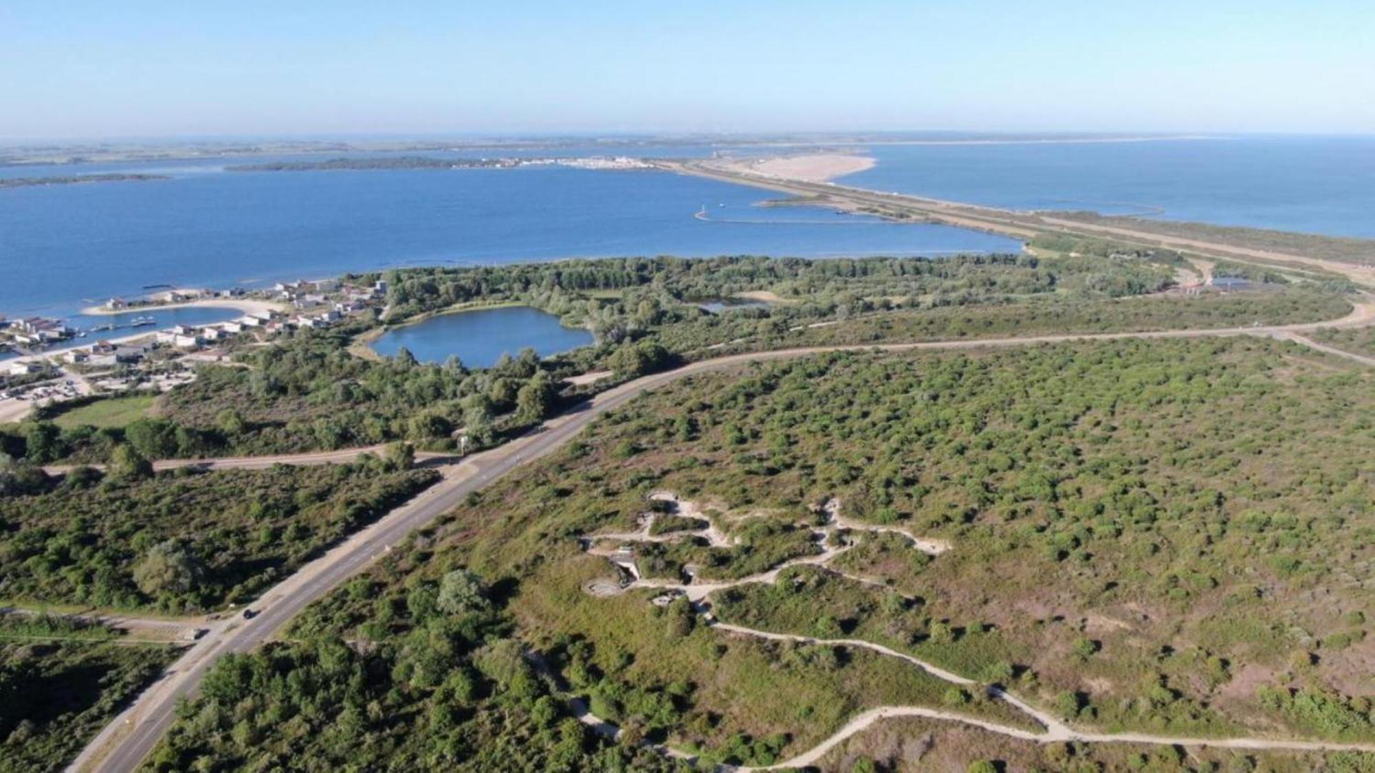 Thuis op Flakkee Ooltgensplaat Buitenkant foto